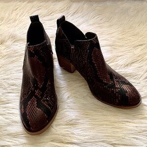 Steve Madden Brown Snake print Rader Ankle Boots